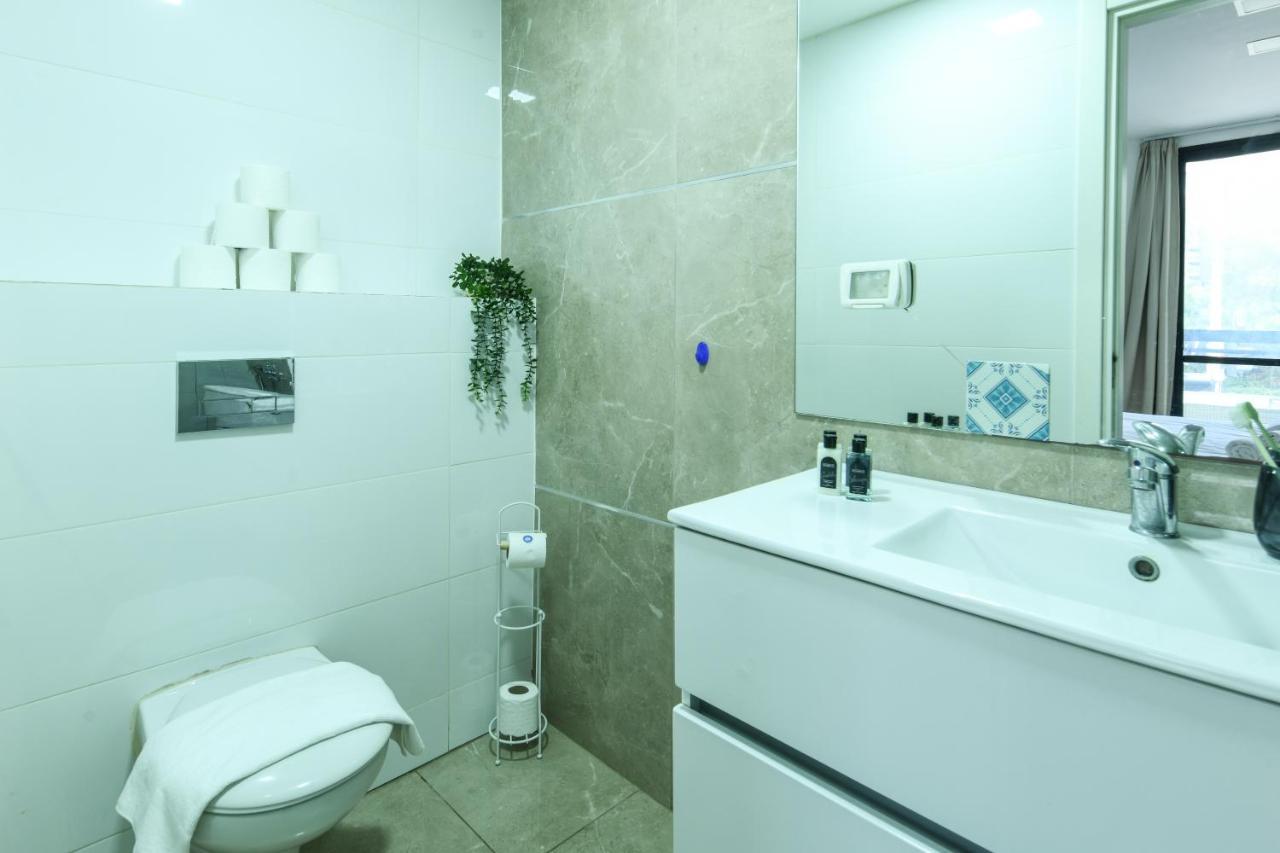 Modern & Bright 3br Apt W View 5 Min From By Sea N' Rent Tel Aviv