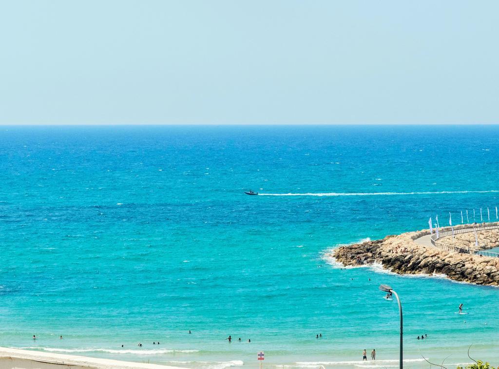 Modern & Bright 3br Apt W View 5 Min From By Sea N' Rent